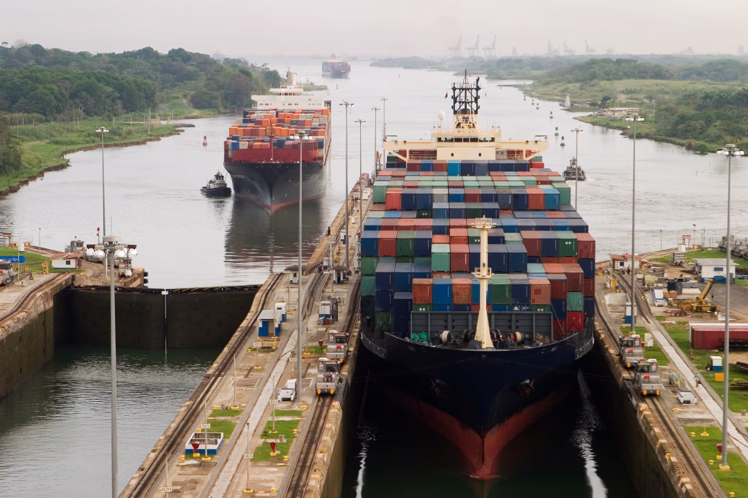 Panama — Between Two Oceans